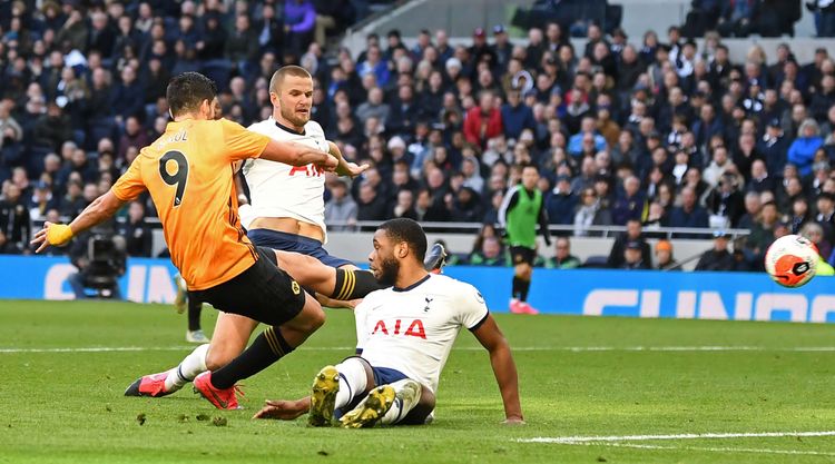 “Tottenhem” uduzdu, “Mançester Yunayted” xal itirdi
