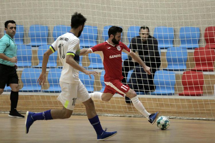 Futzal liqaları dayandırıldı - Azərbaycanda