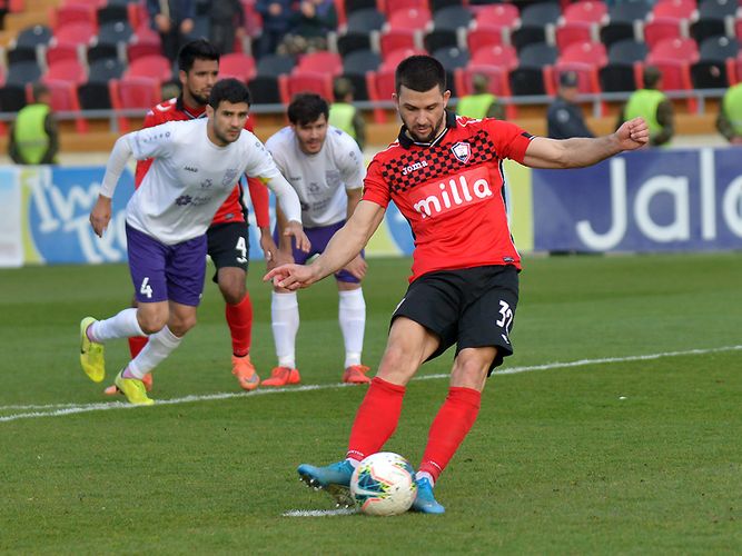 Nikolas Raysel: “Koronavirusun təhlükəli olduğunu düşünmürəm” - MÜSAHİBƏ