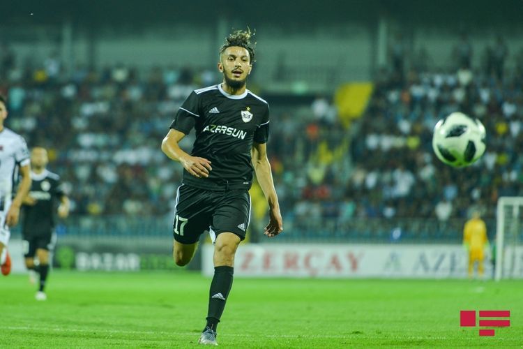 Prosineçki “Qarabağ”ın futbolçusuna elçi düşdü