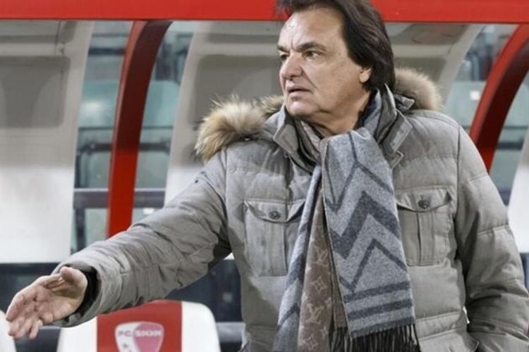 Bütün futbolçuların müqaviləsini ləğv etdi - klub prezidenti