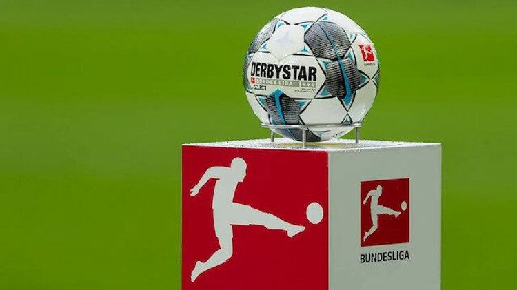 Merkel yeni tarix müəyyənləşdirdi - Bundesliqada