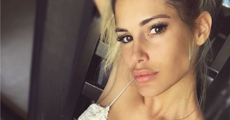 Boşanmasına mane oldu - FOTOSESSİYA