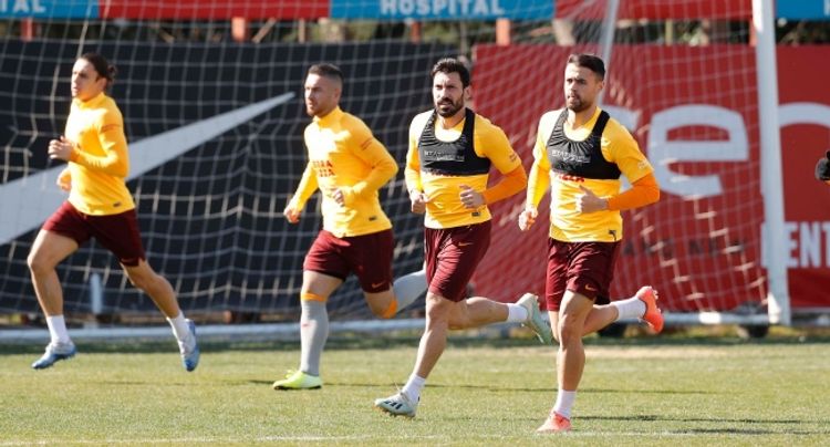 “Qalatasaray”da daha bir koronavirus – məşqlər dayandırıldı