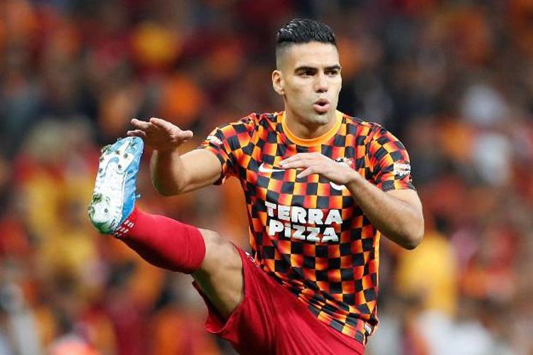 “Qalatasaray”da ciddi itki – Falkao zədələndi