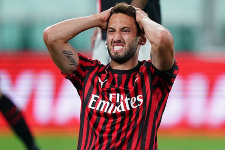 Çalhanoğlunun tələbi – “Milan”dan