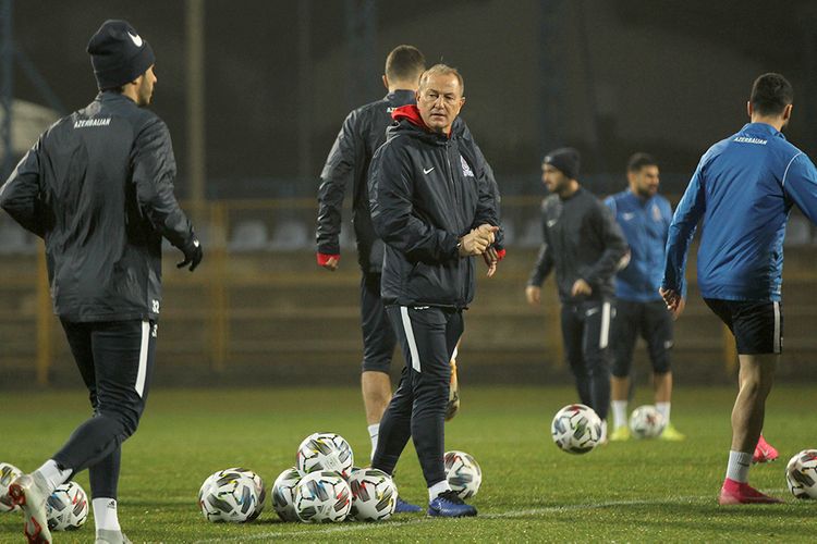 5 futbolçunu kənarda qoydu – Canni de Byazi