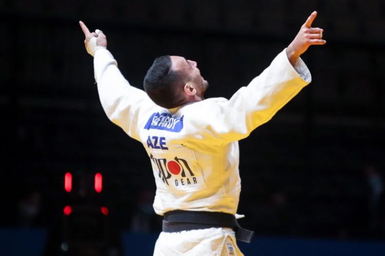 Orxan Səfərovun "qızıl yolu" - FOTOSESSİYA