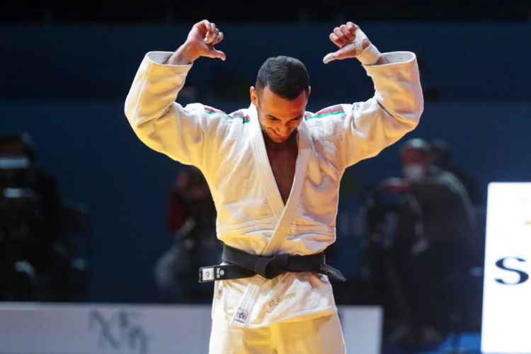 Orxan Səfərovun "qızıl yolu" - FOTOSESSİYA