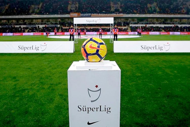 Türkiyə Super Liqası dayandırıla bilər – qərarı klublar verəcək