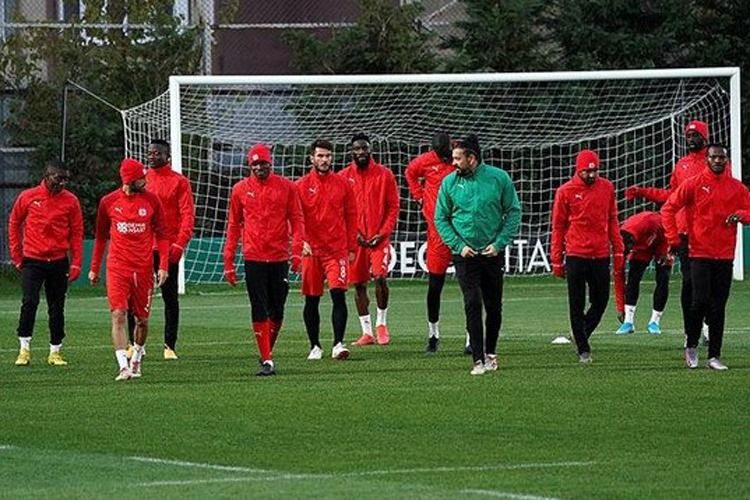 “Qarabağ”la oyunun “11-liy”i müəyyənləşdi – “Sivasspor”da