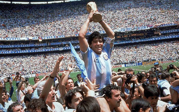 Dəyərli, cəsarətli, fərqli, əfsanəvi... Maradona