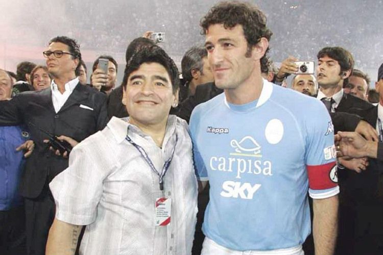 “Dieqo antiqəhrəman olub” – Maradonanın sabiq komanda yoldaşı