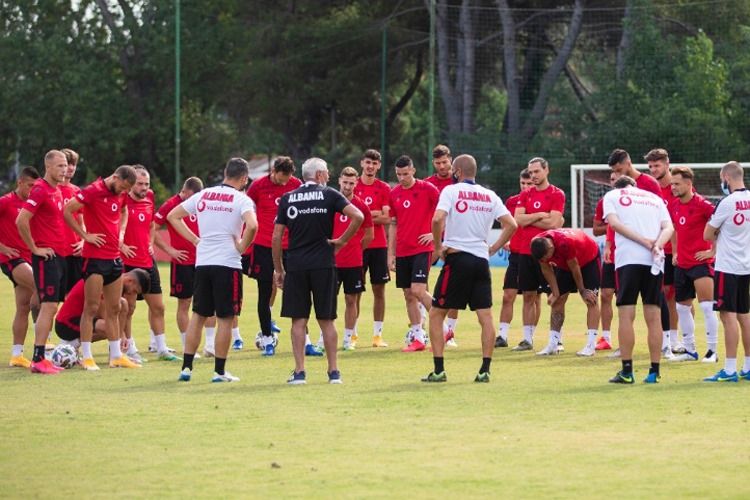 5 futbolçu millidən kənarda qaldı – koronavirusa görə
