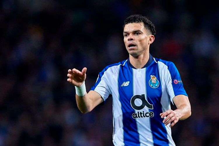 Yeni müqavilə bağlayacaq – 37 yaşlı ulduz futbolçu