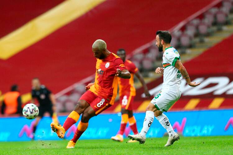 “Qalatasaray” son dəqiqə qolu ilə uduzdu - “Alanyaspor” vahid lider oldu