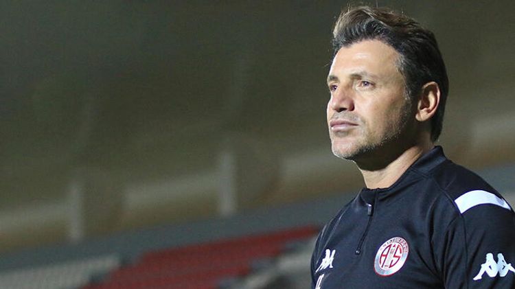 İstefa verdi – “Antalyaspor”un baş məşqçisi