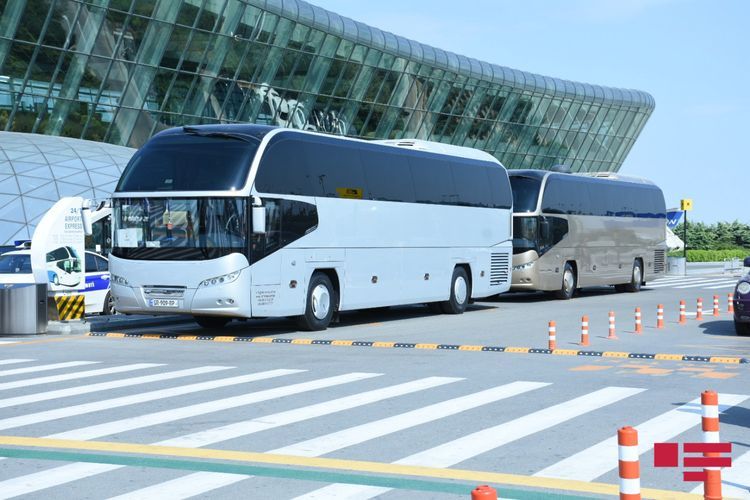 "Qalatasaray" gül-çiçəklə qarşılandı - FOTOSESSİYA
