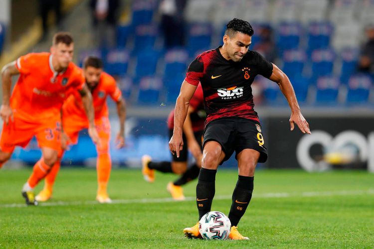 “Qalatasaray”dan qələbə - çempion üzərində