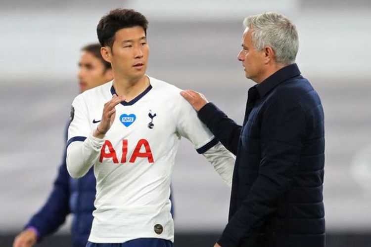 4 qol vuran futbolçusunu pərt etdi - Mourinyo