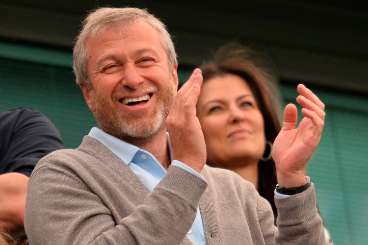 Abramoviç “Çelsi”yə qarşı oynaya bilən futbolçuları alıb - ittiham