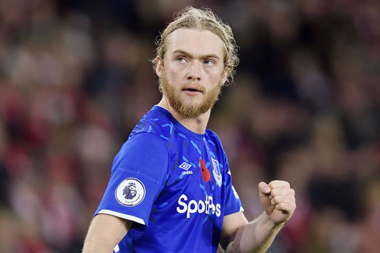 Premyer Liqa klubuna icarəyə verəcək – “Everton”