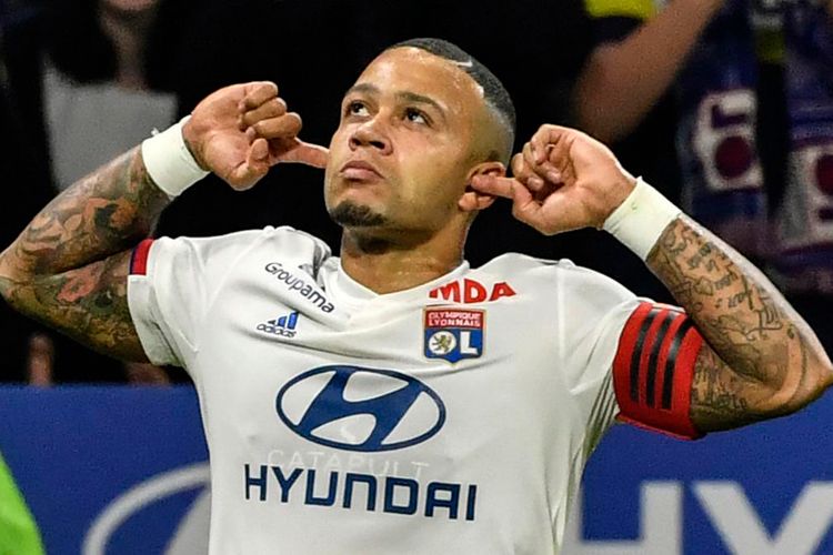 Depay üçün növbəti müraciət – “Barselona”dan