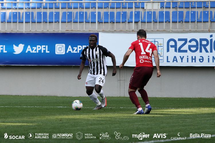 Məşqçi Lavalı təhqir etdi – “Neftçi”də xoşagəlməz hadisə