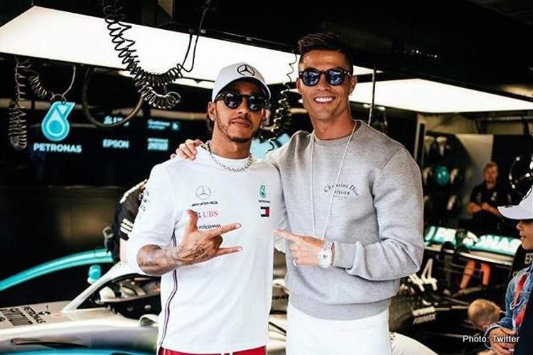 “Qardaş, əla görünürsən, mənim qədər olmasa da” – Ronaldo Hamiltona söz atdı 