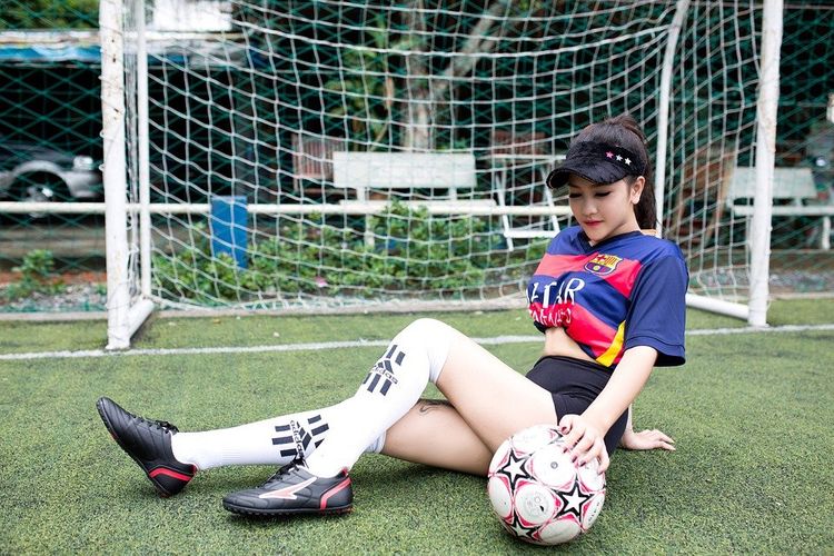 “Faydalı məlumat kitabçası” – futbolçuları modellərdən qoruyur