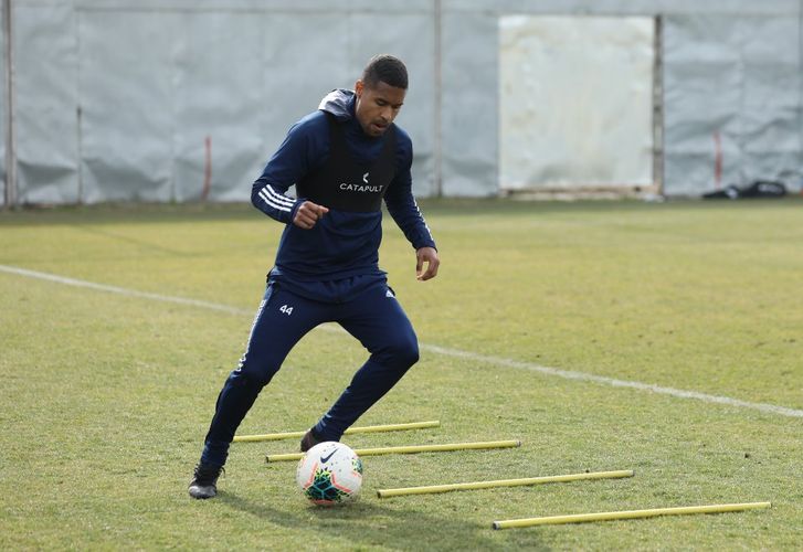 “Meydana çıxmağa hazıram” - Patrik Andrade