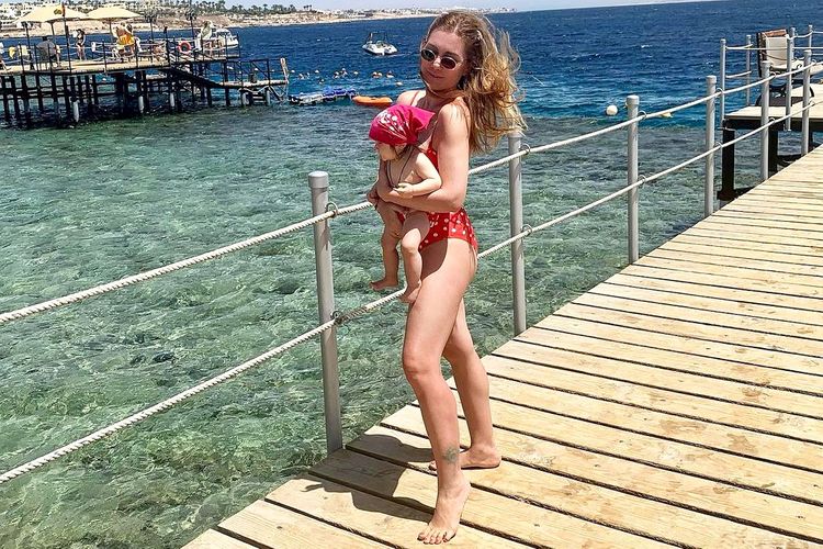 Konkovun ailəsi Cakartada problem yaşadı - FOTOSESSİYA