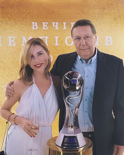 Konkovun ailəsi Cakartada problem yaşadı - FOTOSESSİYA