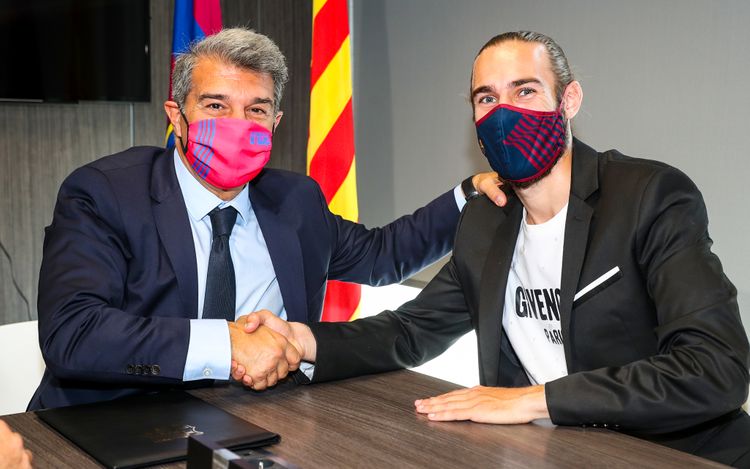 “Barselona”da yeni müqavilə - 100 milyonluq bənd