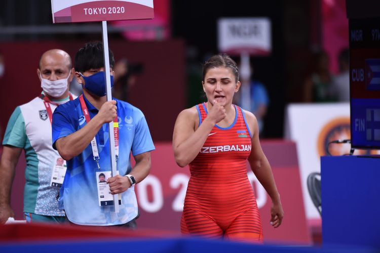 Elis Manolova startda uduzdu - FOTOSESSİYA