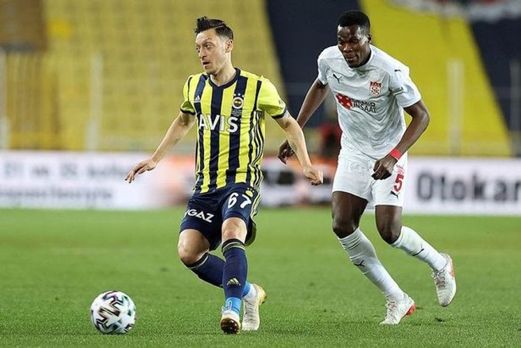 6 futbolçusunu göndərir – “Neftçi”nin potensial rəqibi