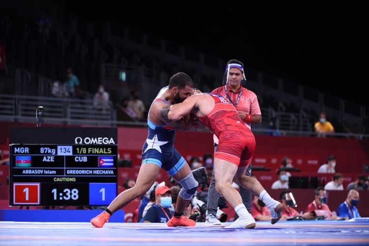 İslam Abbasov ilk görüşdə uduzdu - FOTOSESSİYA