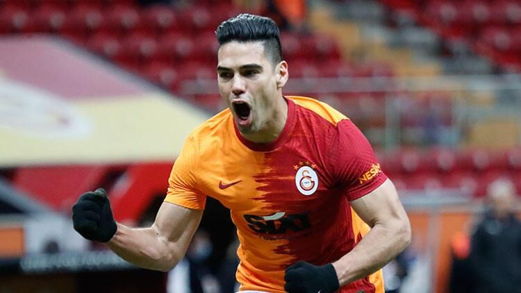 4 ölkədən təklif aldı - Falkao