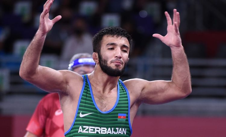 Güləşçimizdən bir qələbə, bir məğlubiyyət - FOTOSESSİYA