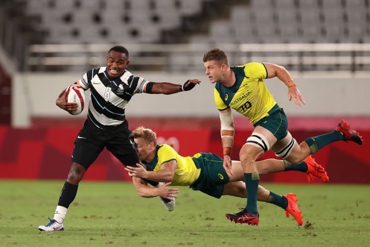 Təyyarədə reqbiçilər və futbolçular arasında dava düşdü – Tokio-2020