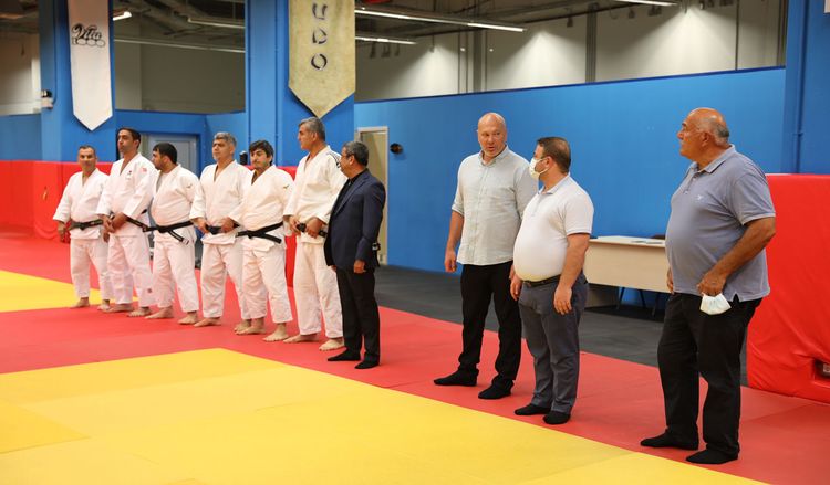 Ruslan Maşurenko vidalaşdı, yeni məşqçilər heyəti komandaya təqdim olundu - FOTOSESSİYA