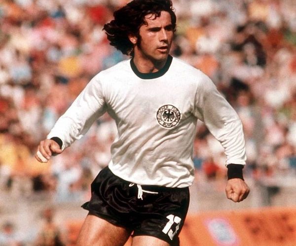 Gerd Müller vəfat edib