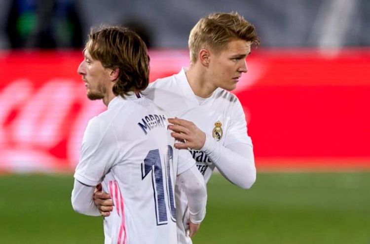Daha bir futbolçusunu yola salır – “Real”