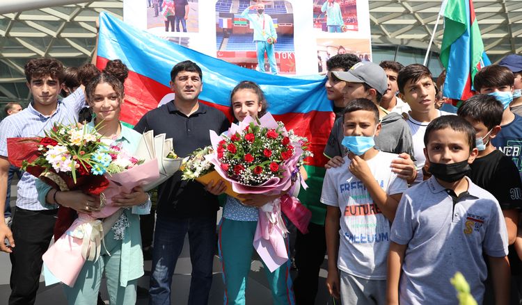 Tokioda böyük uğura imza atan paracüdoçularımız Bakıda - FOTOSESSİYA