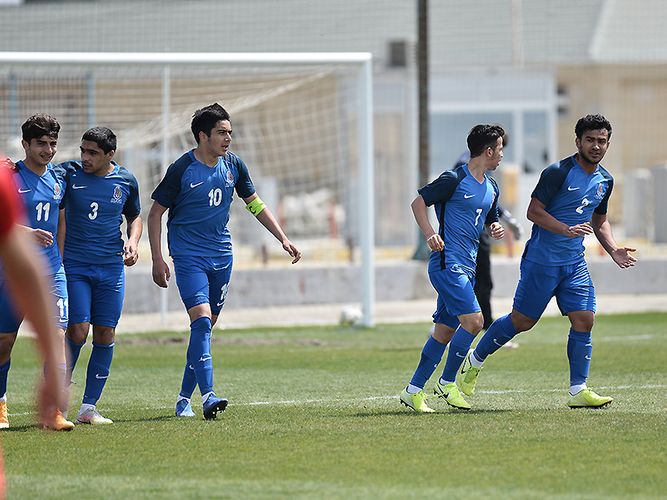Millimizə Rusiyadan futbolçular çağırıldı