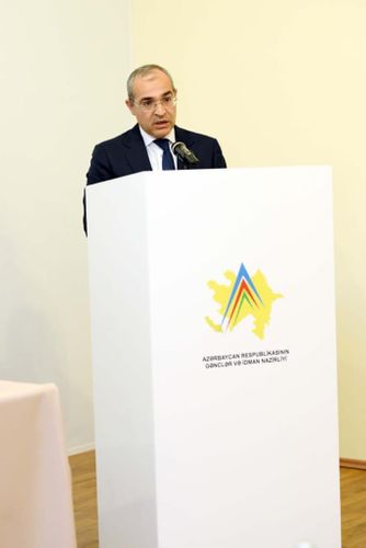 Mikayıl Cabbarov Güləş Federasiyasının prezidenti seçildi