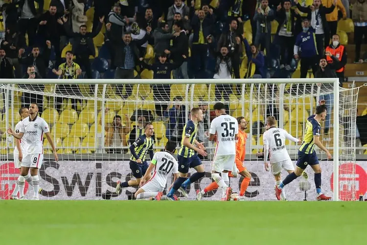 “Fənərbaxça” formal oyunda “Ayntraxt”la heç-heçə etdi