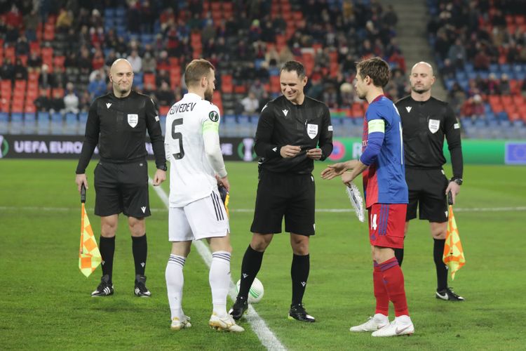 51-ci darmadağın: “Qarabağ” hamıdan “öndə”
