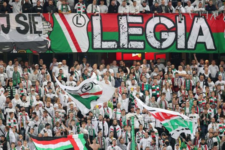 Mahir Emrelinin komandasına azarkeş hücumu – iki futbolçu xəsarət aldı