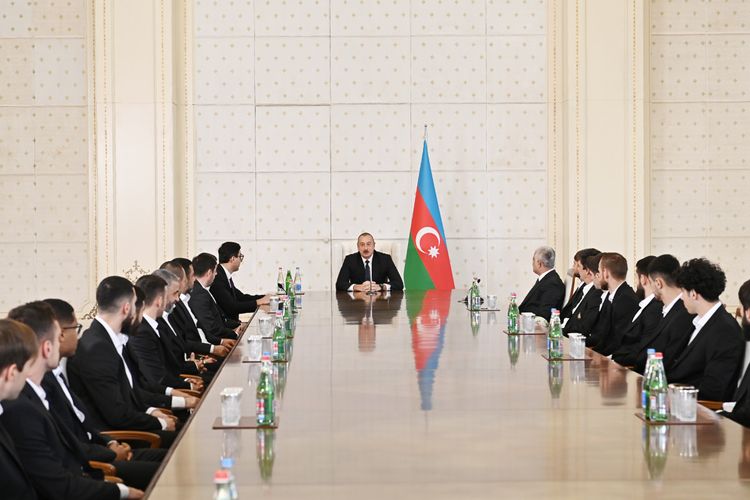 Prezident İlham Əliyev "Qarabağ"ın üzvlərini qəbul edib - FOTOSESSİYA